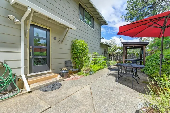 2640 Gayle Lane, Auburn, California 95602