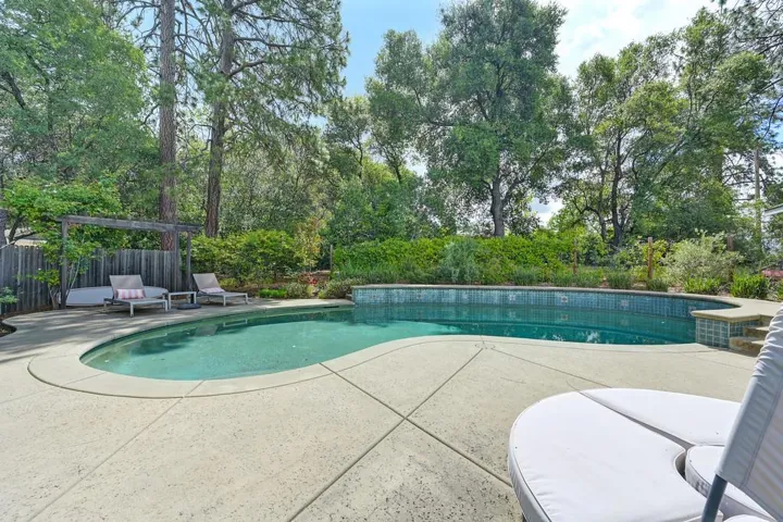 2640 Gayle Lane, Auburn, California 95602