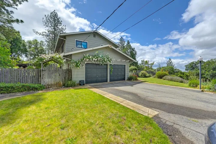 2640 Gayle Lane, Auburn, California 95602