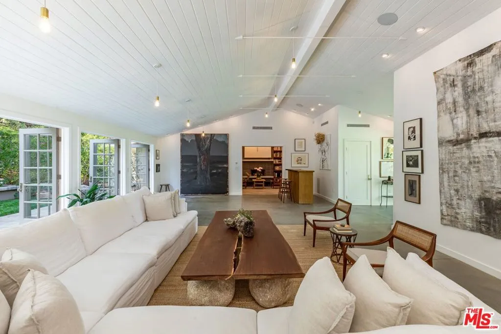 2854 Roscomare Road, Los Angeles, California 90077 home-pic-6