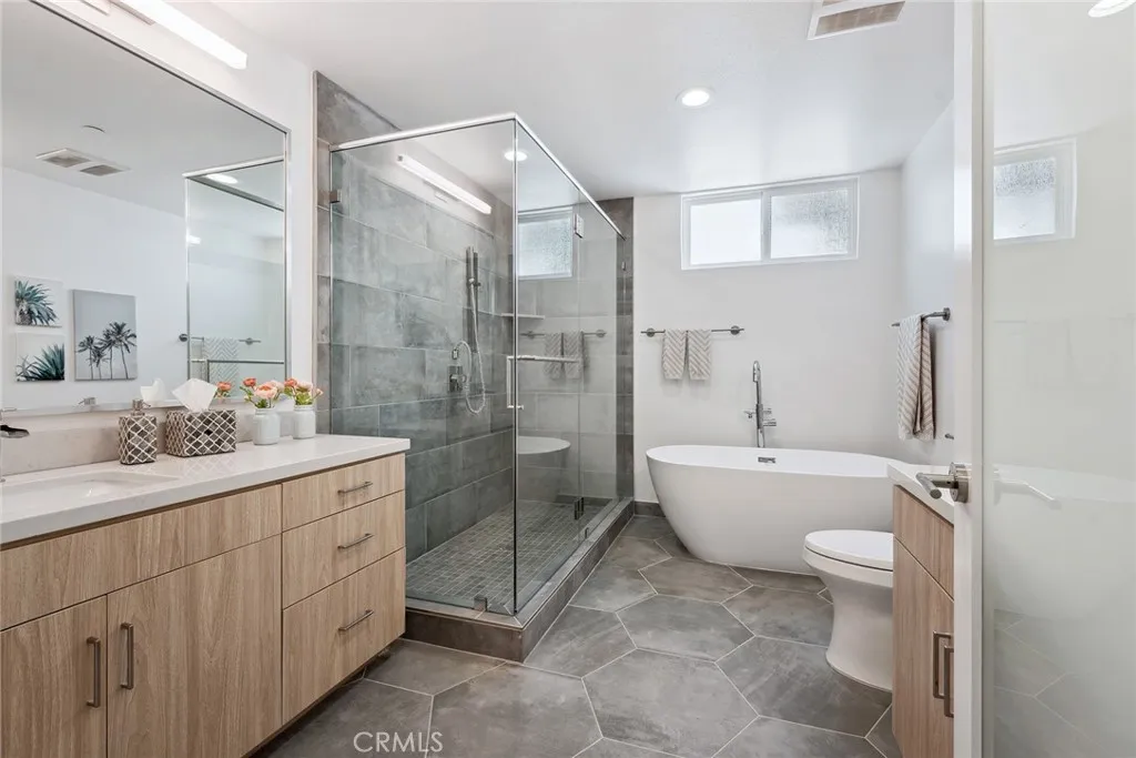 1746 Garfield Place 203, Los Angeles, California 90028 home-pic-13