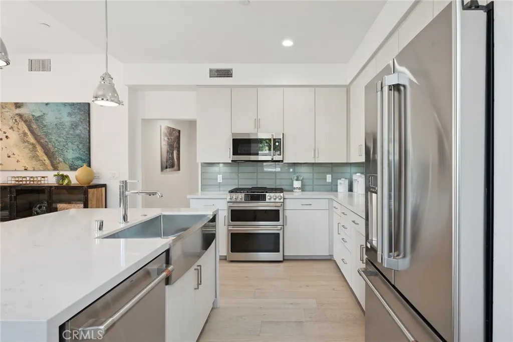 1746 Garfield Place 203, Los Angeles, California 90028 home-pic-6