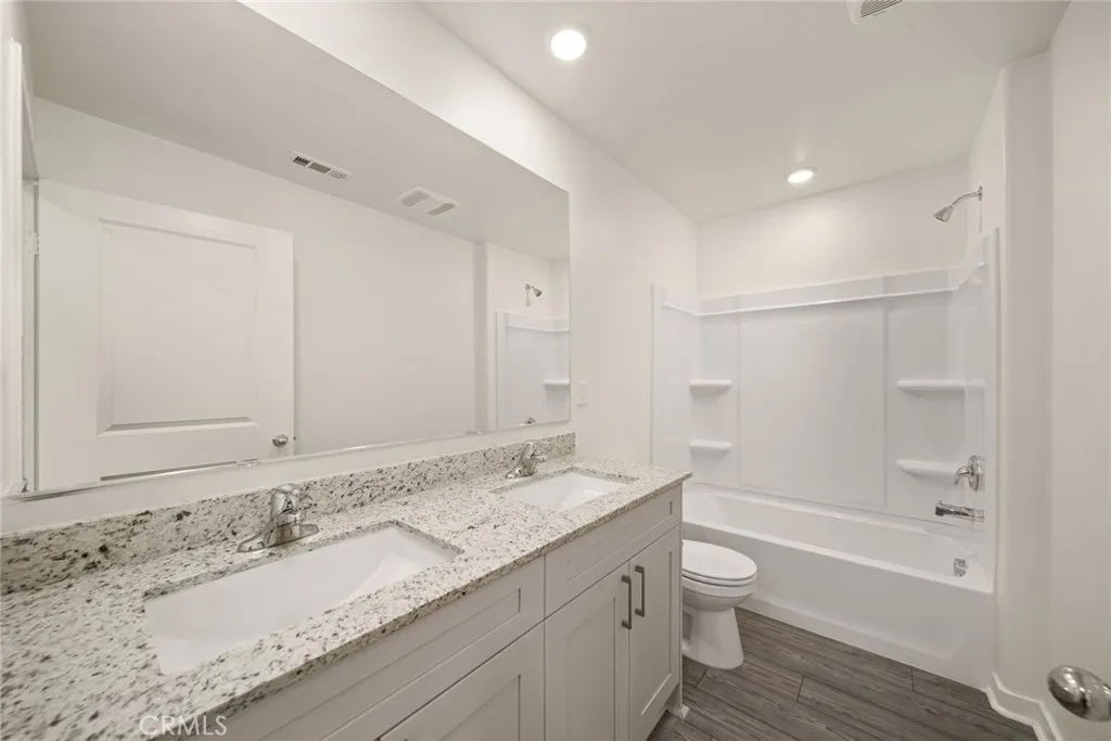 42499 Aruba Court, Indio, California 92201 home-pic-9