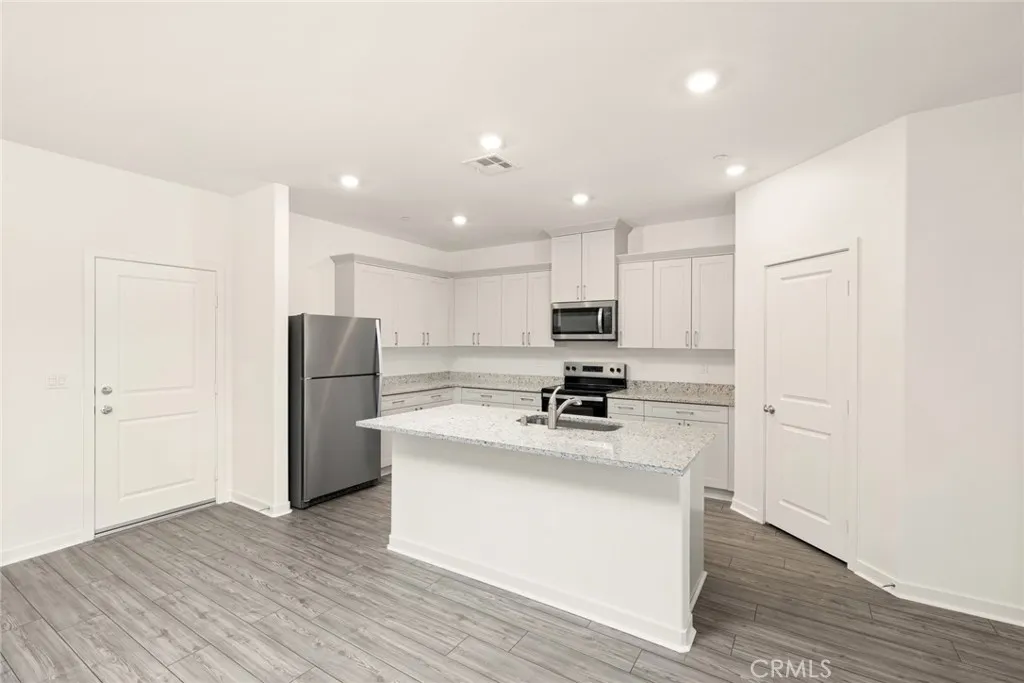 42499 Aruba Court, Indio, California 92201 home-pic-8