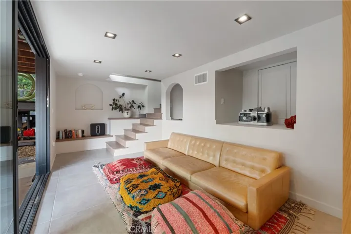 19778 Grand View Drive, Topanga, California 90290