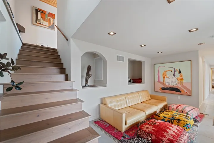 19778 Grand View Drive, Topanga, California 90290