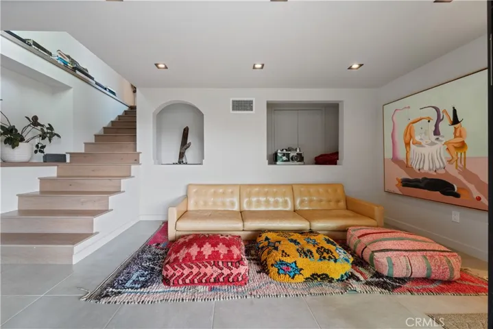 19778 Grand View Drive, Topanga, California 90290