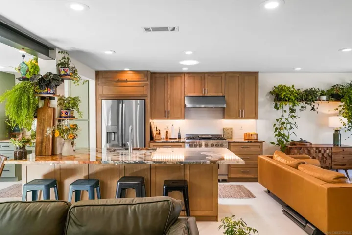 13025 Earlgate Court, Poway, California 92064