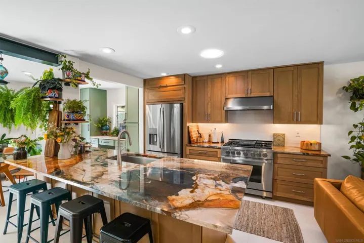 13025 Earlgate Court, Poway, California 92064