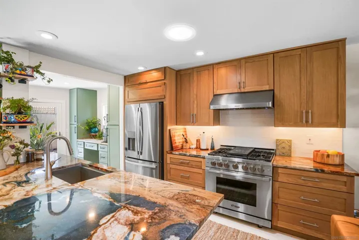 13025 Earlgate Court, Poway, California 92064