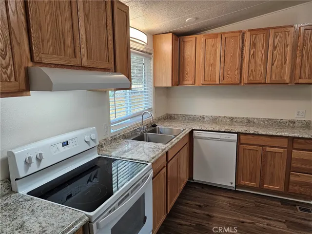 2890 7th Street, Clearlake, California 95422