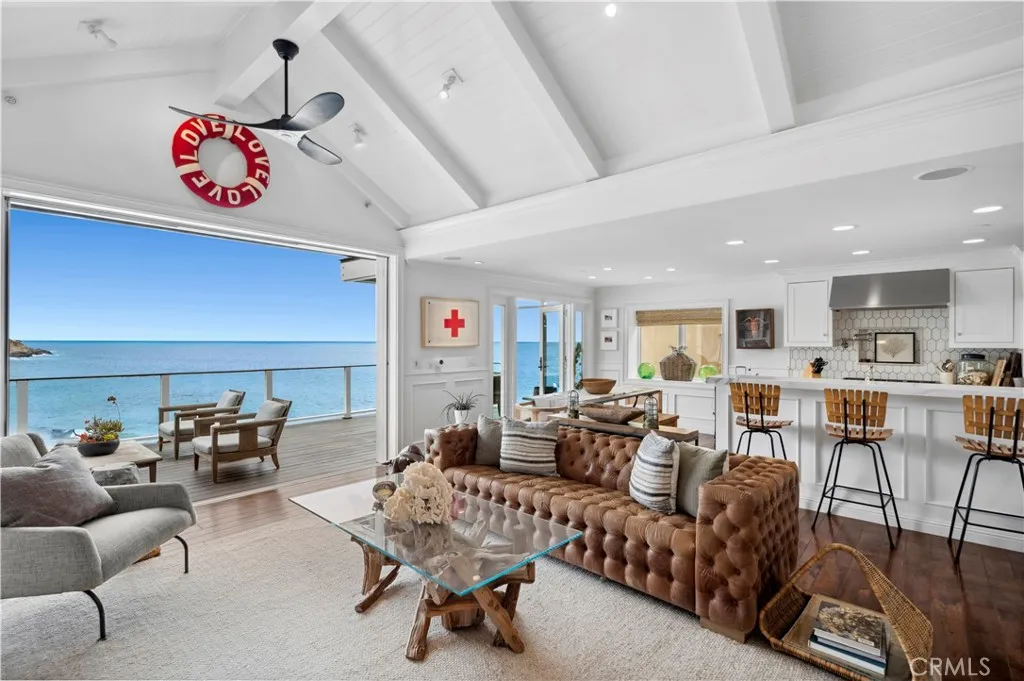 31889 Circle Drive, Laguna Beach, California 92651 home-pic-1