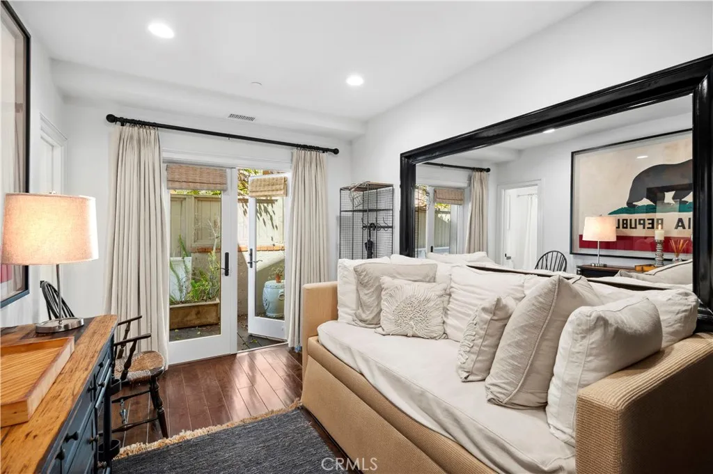 31889 Circle Drive, Laguna Beach, California 92651 home-pic-31