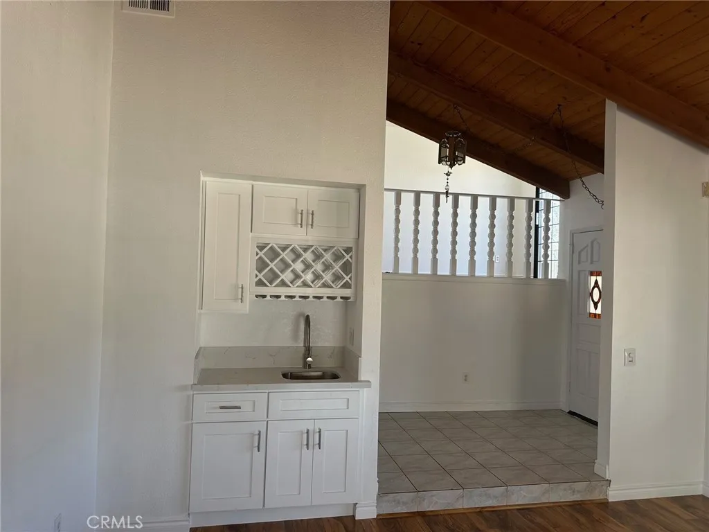 16485 Wintun Road, Apple Valley, California 92307 home-pic-15