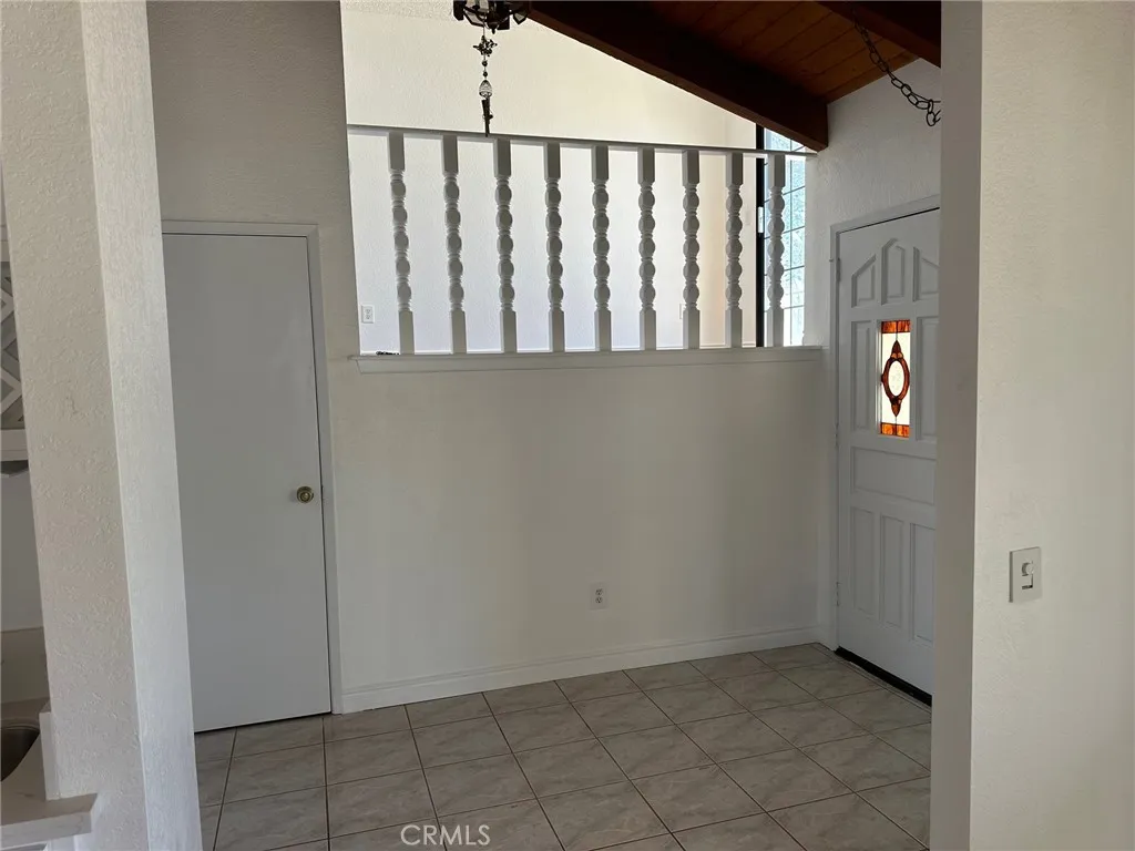 16485 Wintun Road, Apple Valley, California 92307 home-pic-32