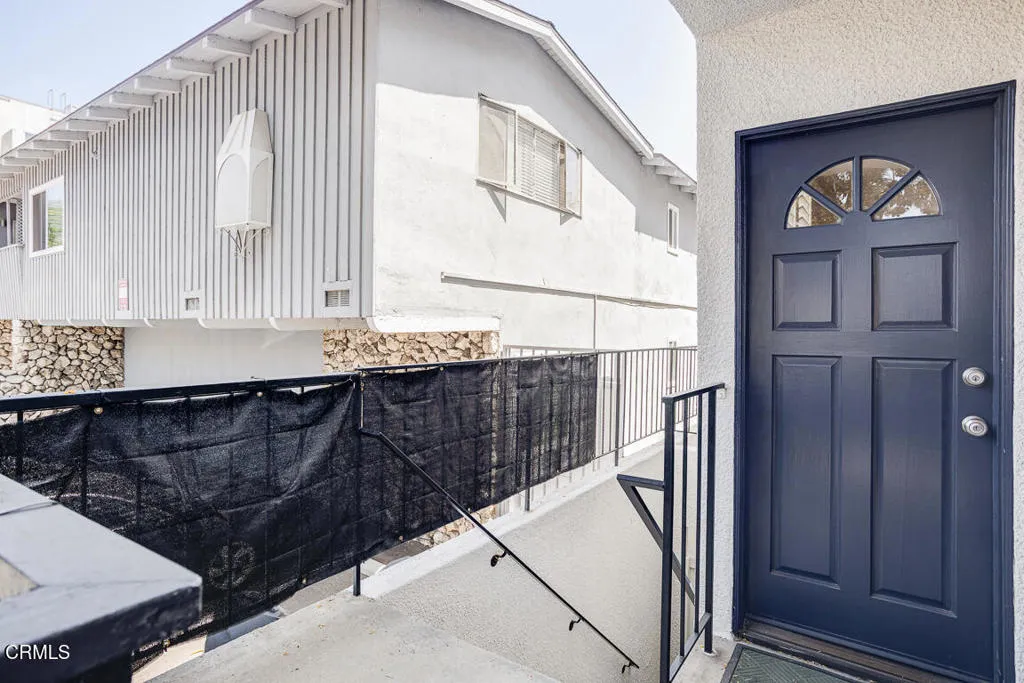 11417 Missouri Avenue 1, Los Angeles, California 90025 home-pic-36