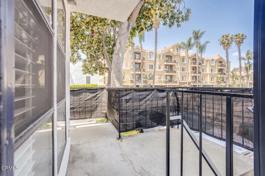 11417 Missouri Avenue 1, Los Angeles, California 90025 home-pic-38