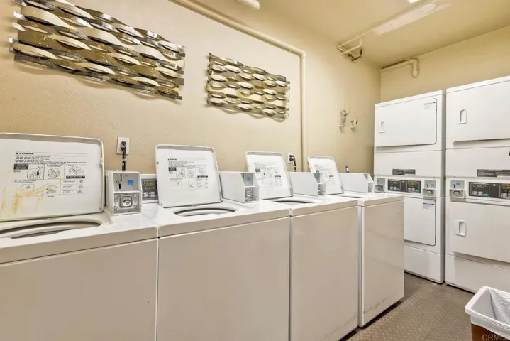2564 Navarra Drive 115, Carlsbad, California 92009