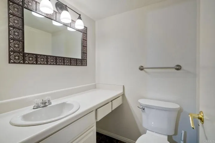 2564 Navarra Drive 115, Carlsbad, California 92009