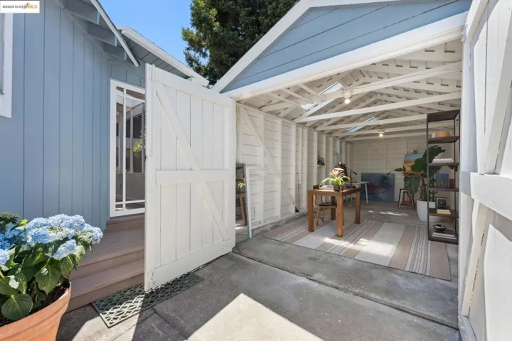623 38th St, Richmond, California 94805