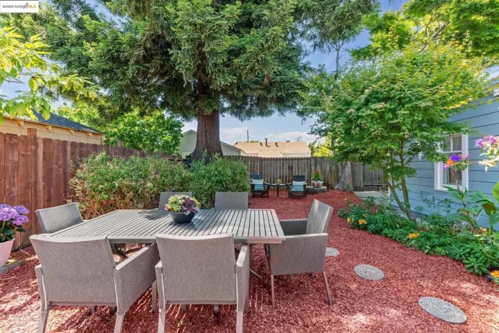 623 38th St, Richmond, California 94805