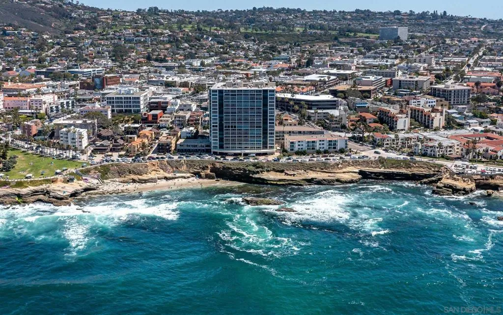 939 Coast Blvd 4a, La Jolla, California 92037 home-pic-26