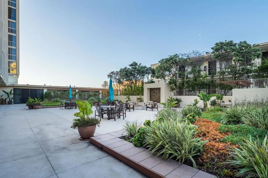 939 Coast Blvd 4a, La Jolla, California 92037 home-pic-41