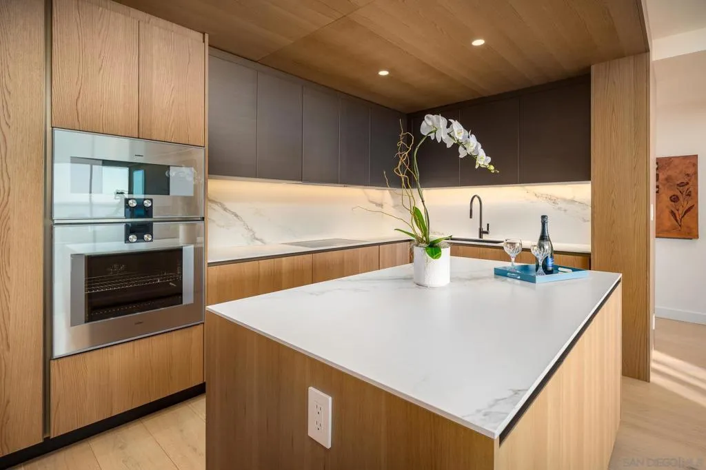 939 Coast Blvd 4a, La Jolla, California 92037 home-pic-9