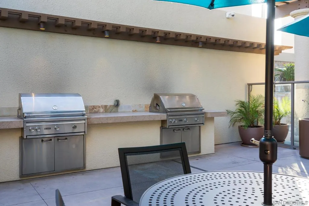 939 Coast Blvd 4a, La Jolla, California 92037 home-pic-40