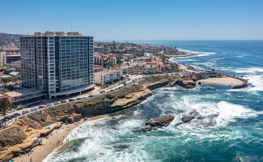 939 Coast Blvd 4a, La Jolla, California 92037 home-pic-2