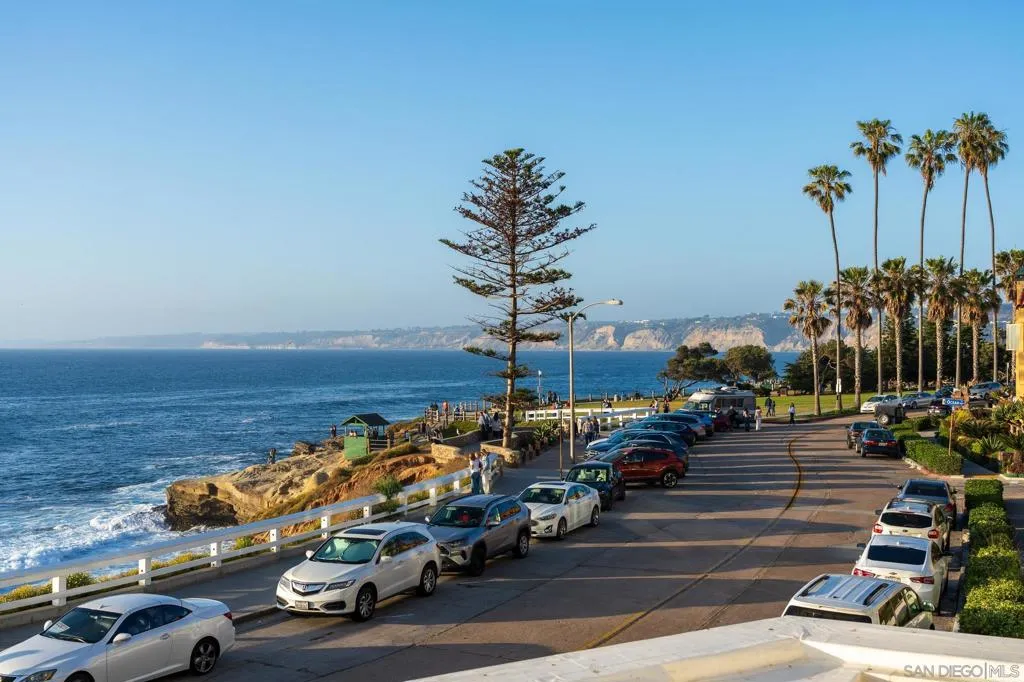 939 Coast Blvd 4a, La Jolla, California 92037 home-pic-50