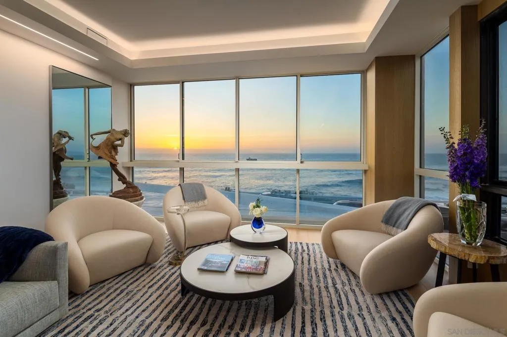 939 Coast Blvd 4a, La Jolla, California 92037 home-pic-3