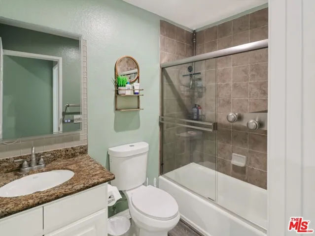 1637 E 5th Street 302, Long Beach, California 90802