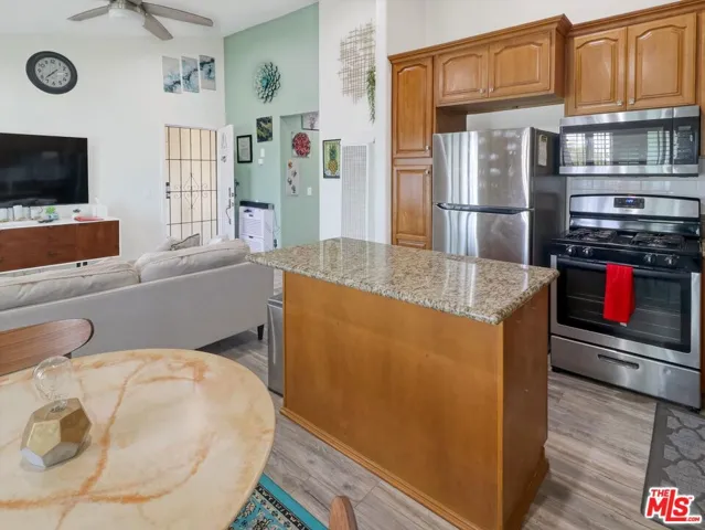 1637 E 5th Street 302, Long Beach, California 90802