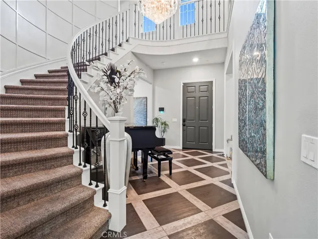 22385 Midtown Court, Saugus, California 91350