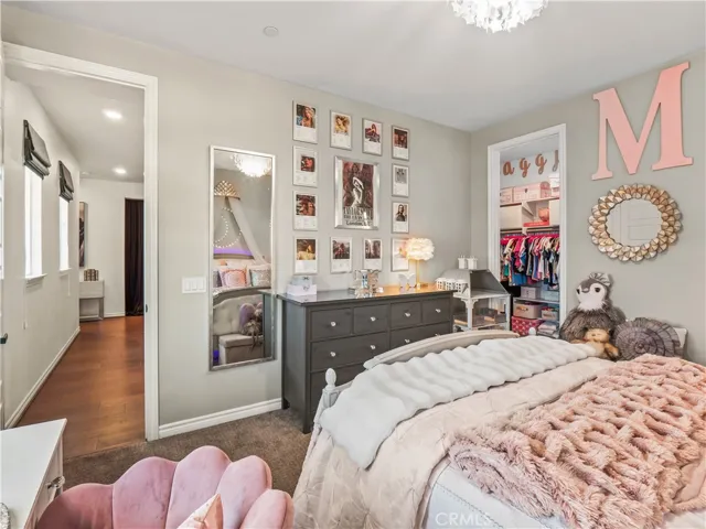 22385 Midtown Court, Saugus, California 91350