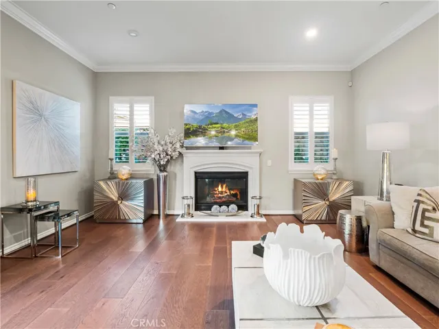22385 Midtown Court, Saugus, California 91350