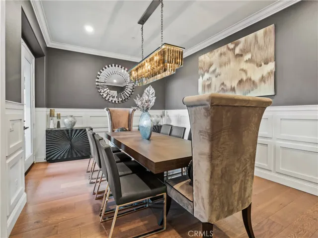 22385 Midtown Court, Saugus, California 91350