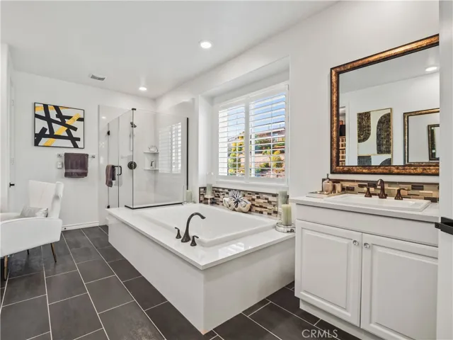 22385 Midtown Court, Saugus, California 91350