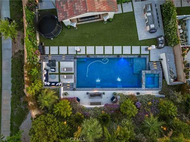 22385 Midtown Court, Saugus, California 91350