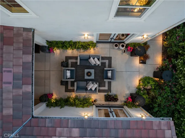 22385 Midtown Court, Saugus, California 91350