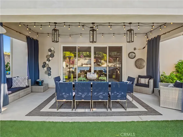 22385 Midtown Court, Saugus, California 91350