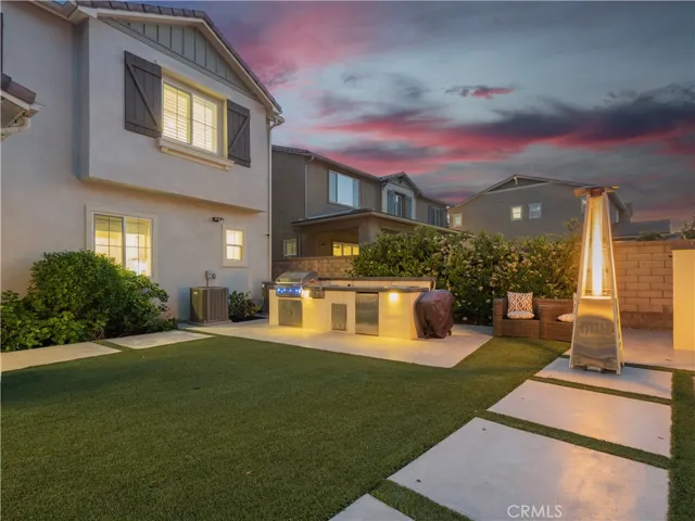 22385 Midtown Court, Saugus, California 91350