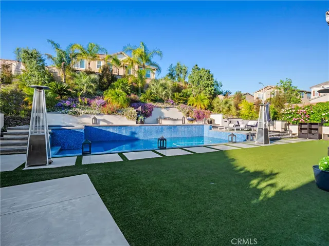 22385 Midtown Court, Saugus, California 91350