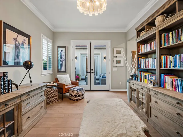 22385 Midtown Court, Saugus, California 91350