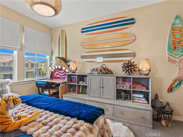 22385 Midtown Court, Saugus, California 91350