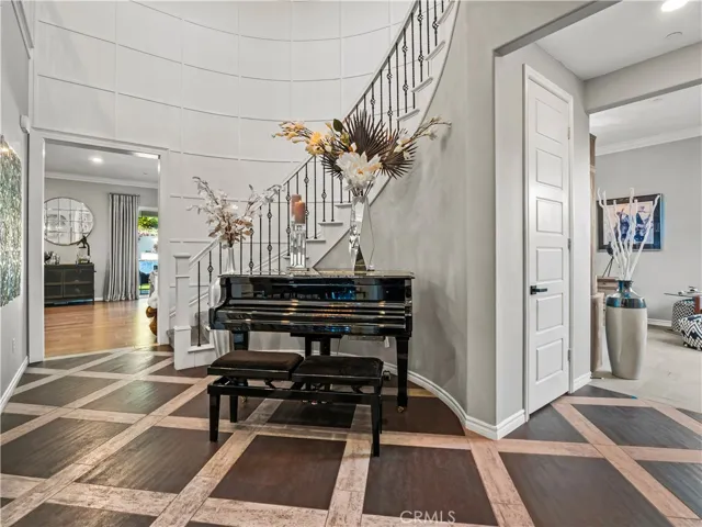 22385 Midtown Court, Saugus, California 91350