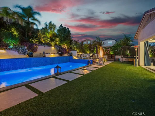 22385 Midtown Court, Saugus, California 91350