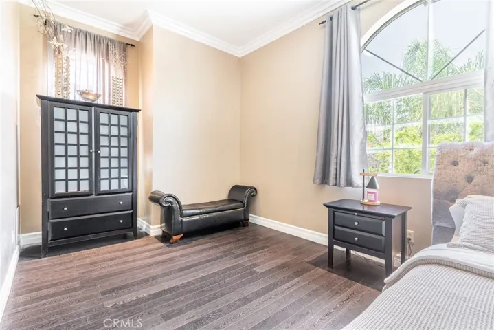 Master sitting area