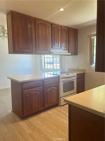 Electric cooktop,Corian counters